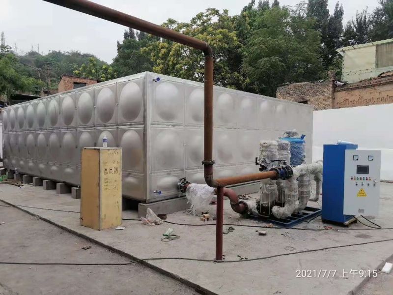 200立方不銹鋼保溫水箱，加不銹鋼凈水設備